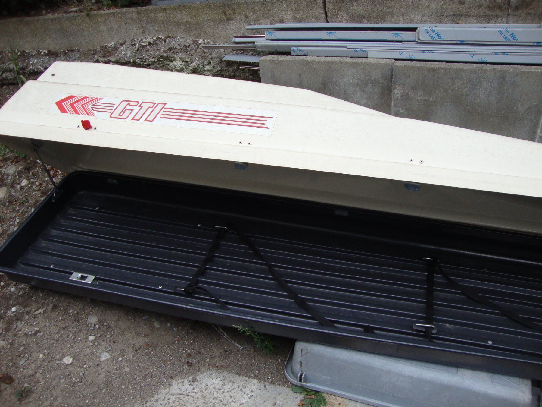 Dachboxen: Dachbox – Gebraucht aus Thun von Velo-7 2