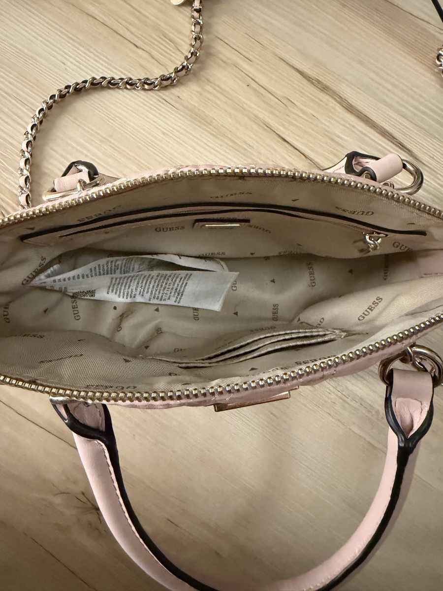 Guess Sacs femmes: Rosa Guess Handtasche – Neuf (Voir description) à Au ZH par sel_z8vp 4