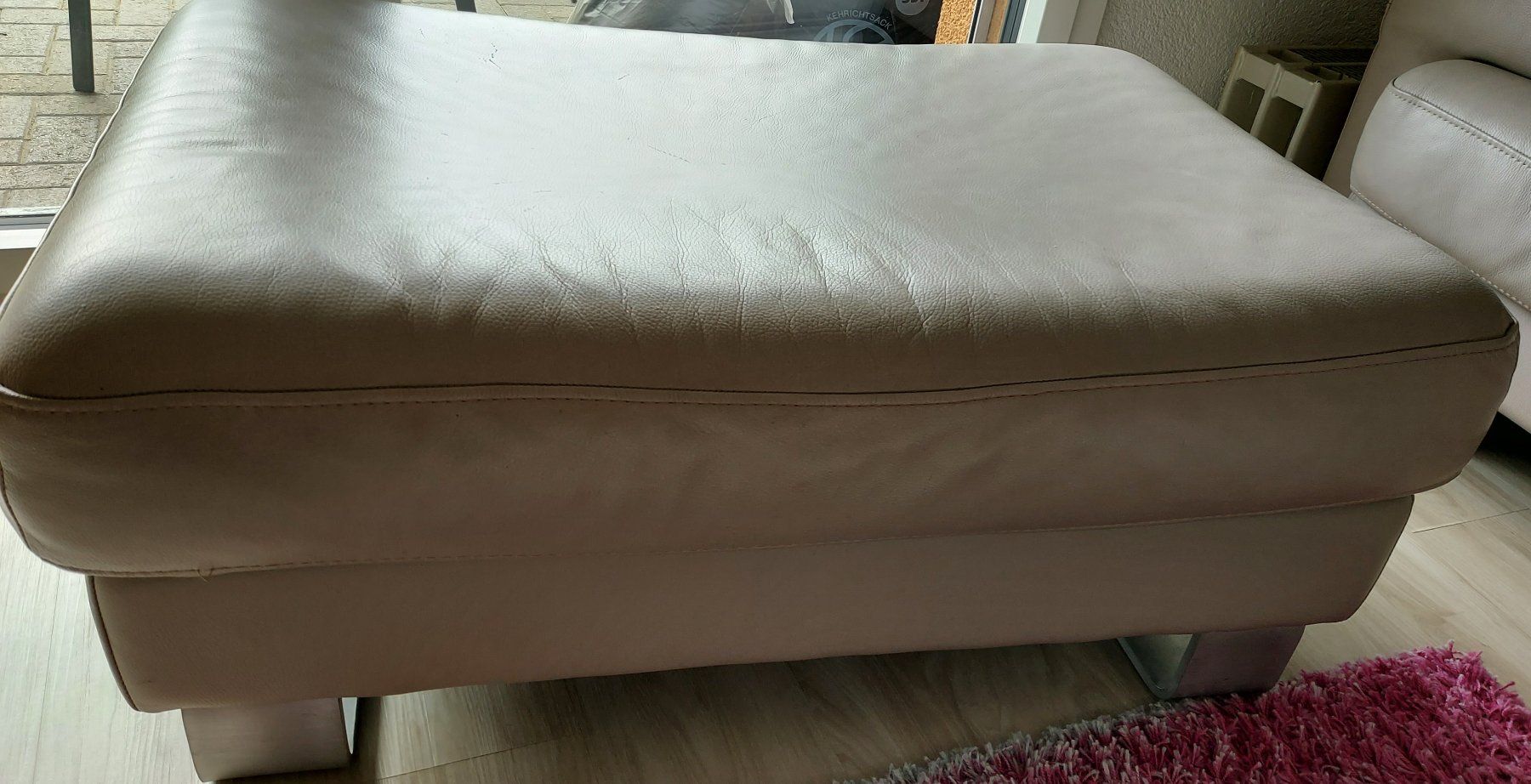 Divani: Ledersofa mit Hocker zu verkaufen – Usato da Kiesen venduto da Drgeliebte 2