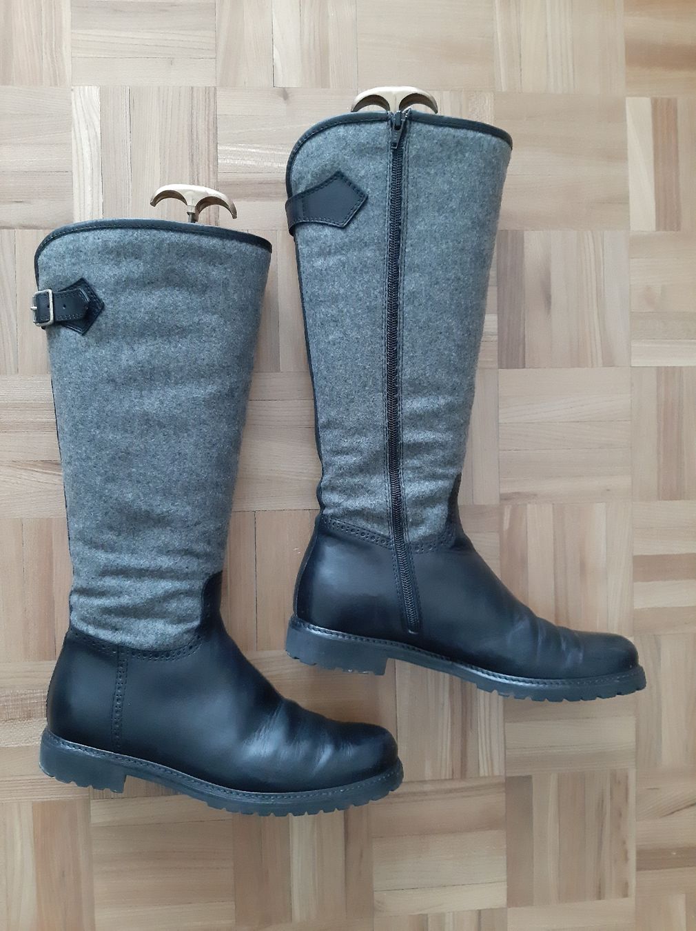 Scarpe da donna: Winterstiefel Lammfell Gr 40 – Usato da Zollikon venduto da maybeadiva