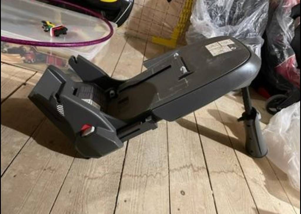 BMW Seggiolini per auto: Siège bébé BMW avec base Isofix – Usato da Les Geneveys-sur-Coffrane venduto da ba_s 2