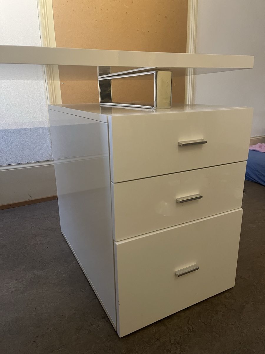 Scrivanie: schreibtisch, weiss, metall, modern – Usato da Zürich venduto da Paulo_Rangel 1