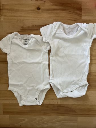 3 Baby Bodys kurzarm weiss Grösse 62