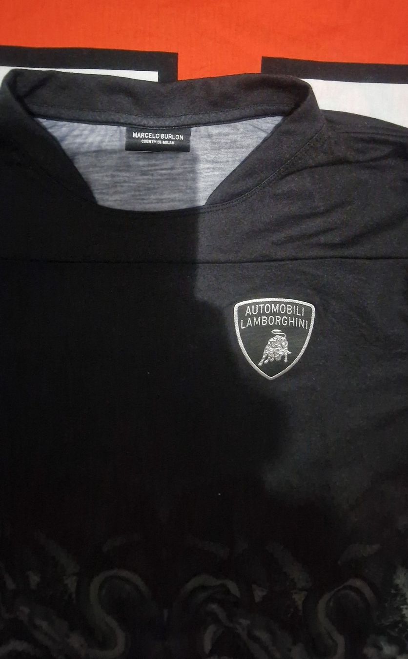 Marcelo burlon T-shirt: T-shirt Marcelo Burlon Lamborghini – Usato da Mont-sur-Lausanne venduto da Didinho 3