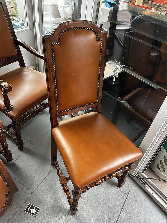 Chaises: Antike echt leder stühle – D'occasion à Arbon par nathalie.18 4