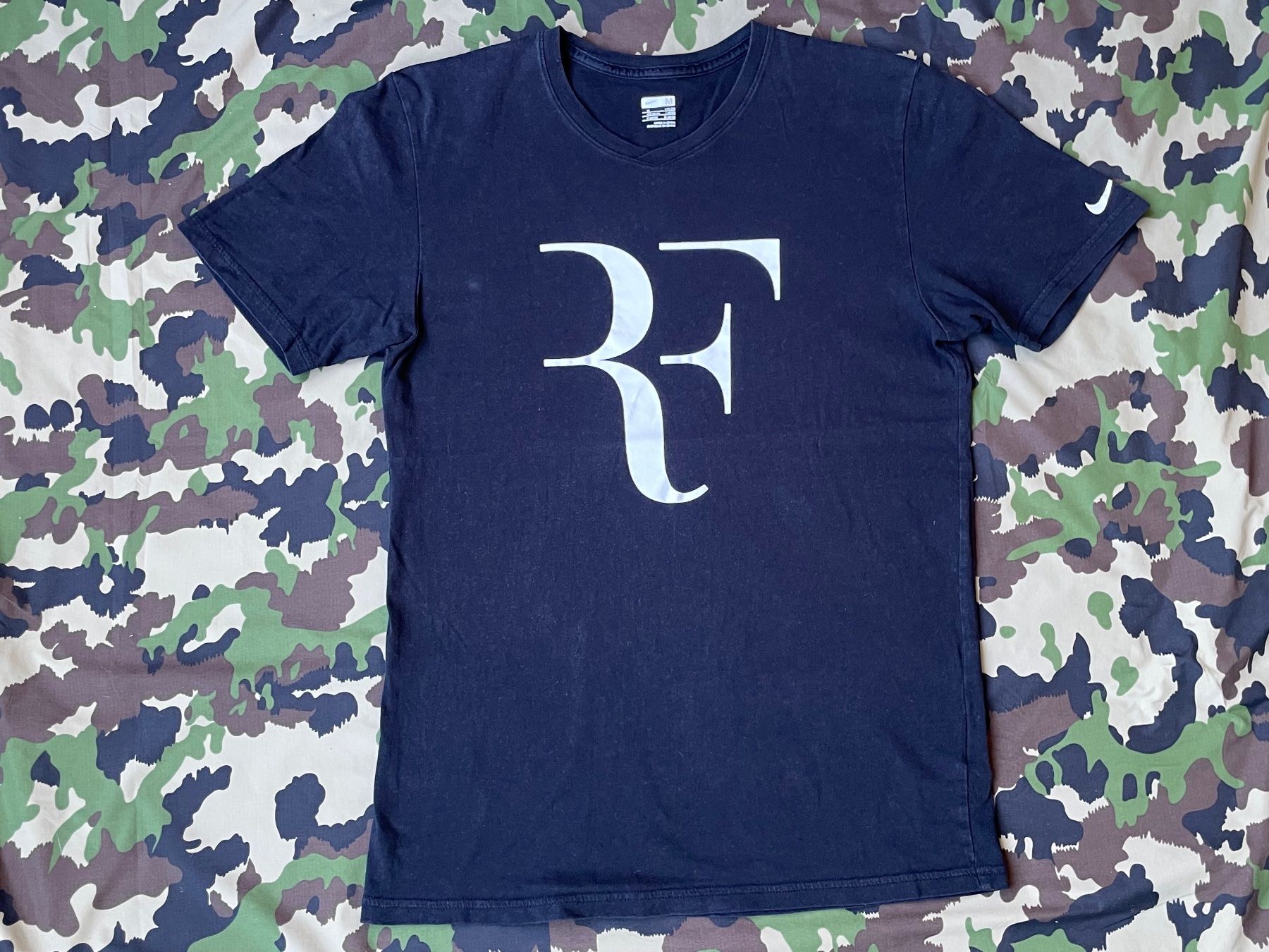 Nike T-shirt: 2009 Nike Rodger Federer T-Shirt Sz M – Usato da Zürich venduto da le_souk