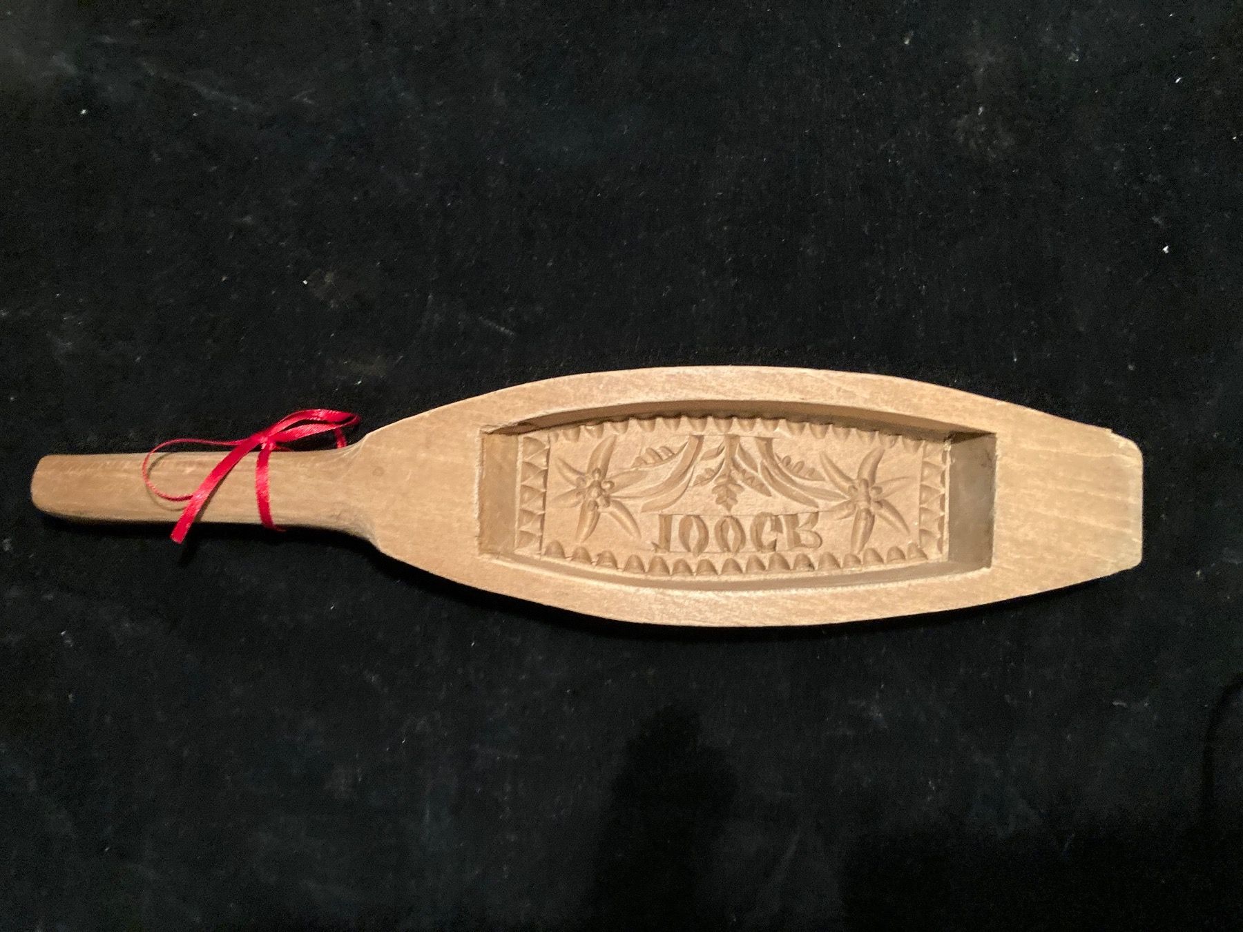 Articles en bois: älteres Holz-Butter-Model – Défectueux à Zürich par Chaeffeler 1