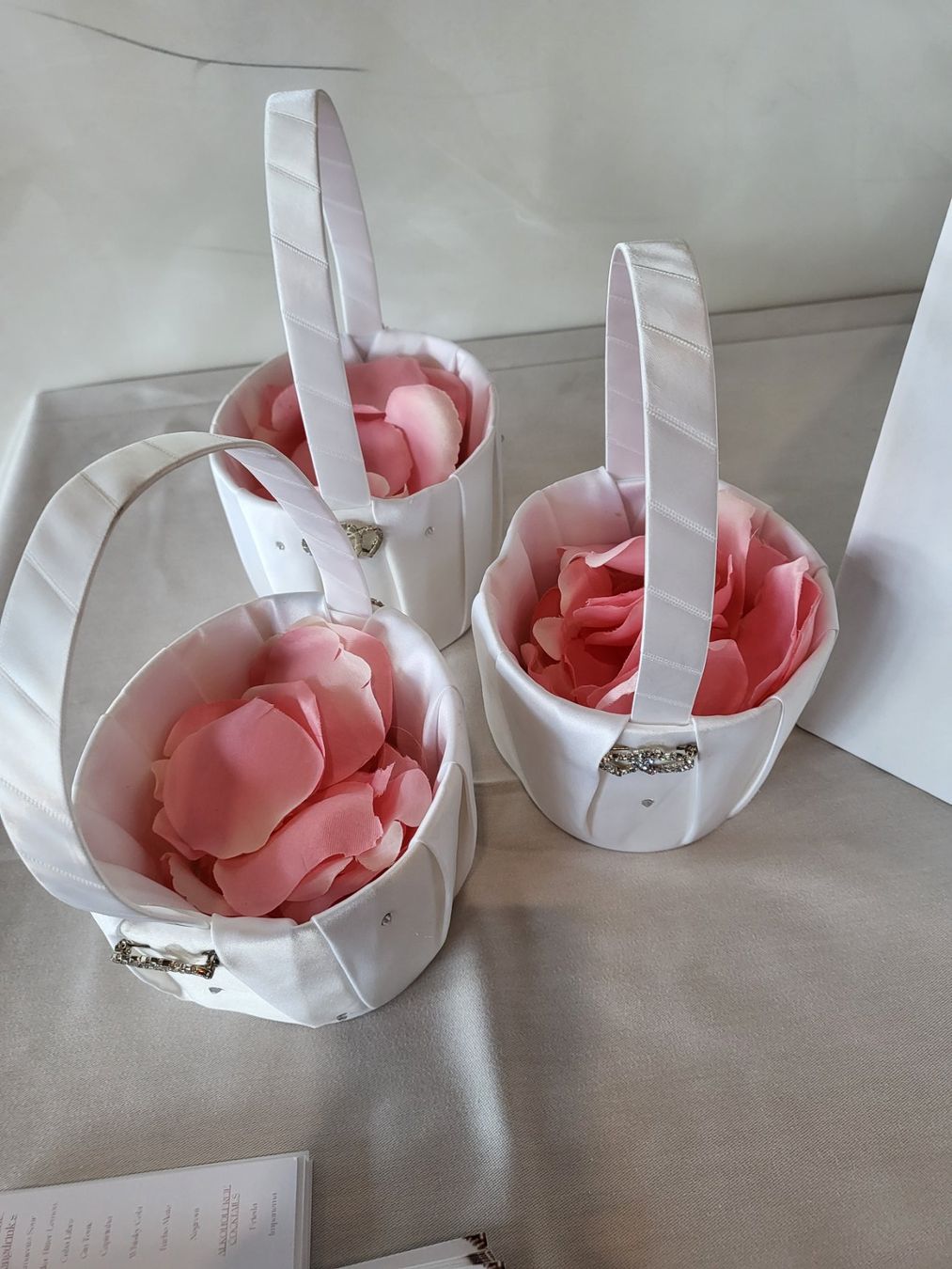 Tutte le decorazioni: Blumenkörbli weiss Hochzeit – Usato da Oftringen venduto da SCHIBLI1