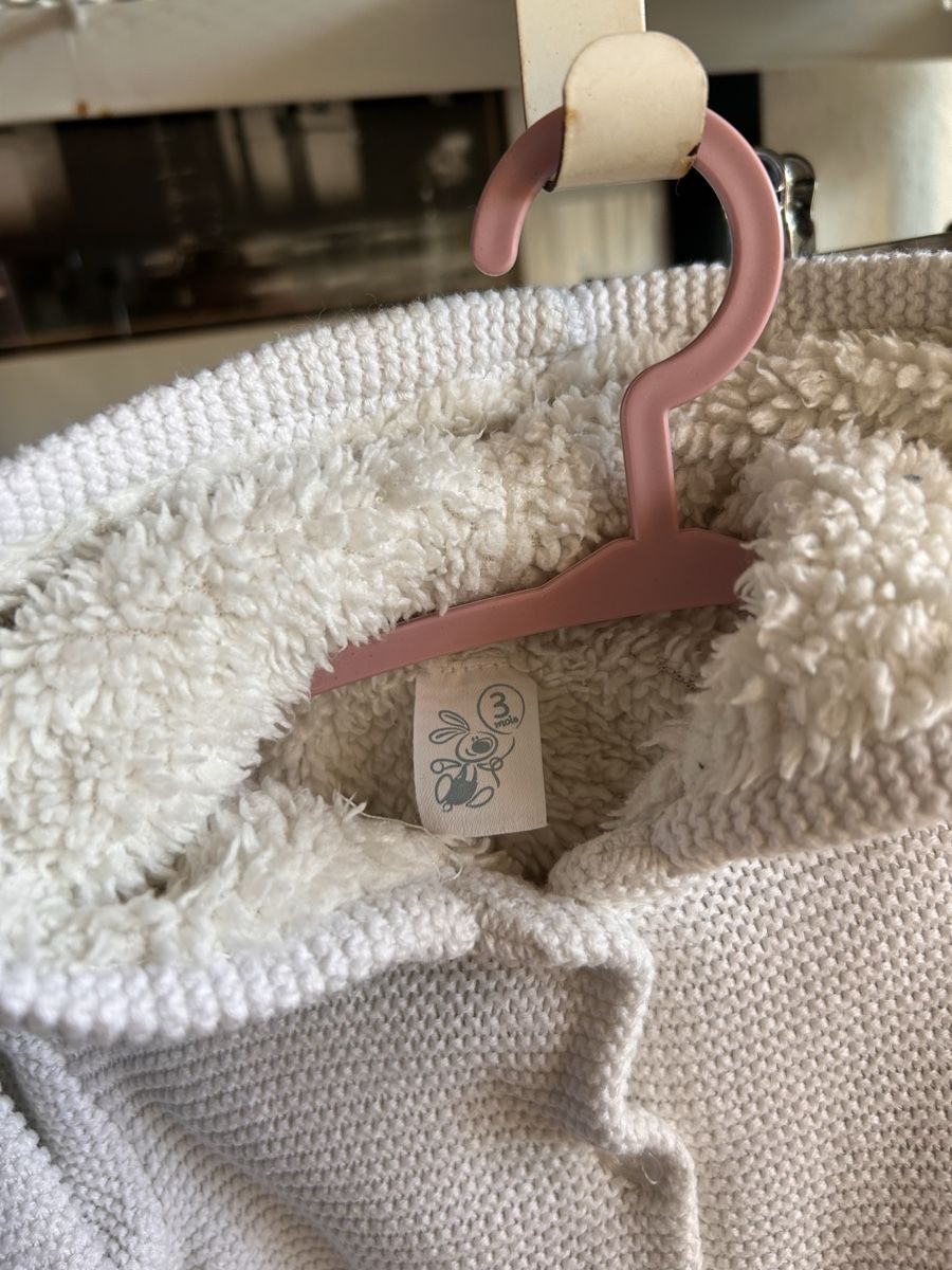 Jacken & Mäntel: Veste pull pour bebe blanche avec doublure, 3 mois – Gebraucht aus Carouge GE von Emilynette 1