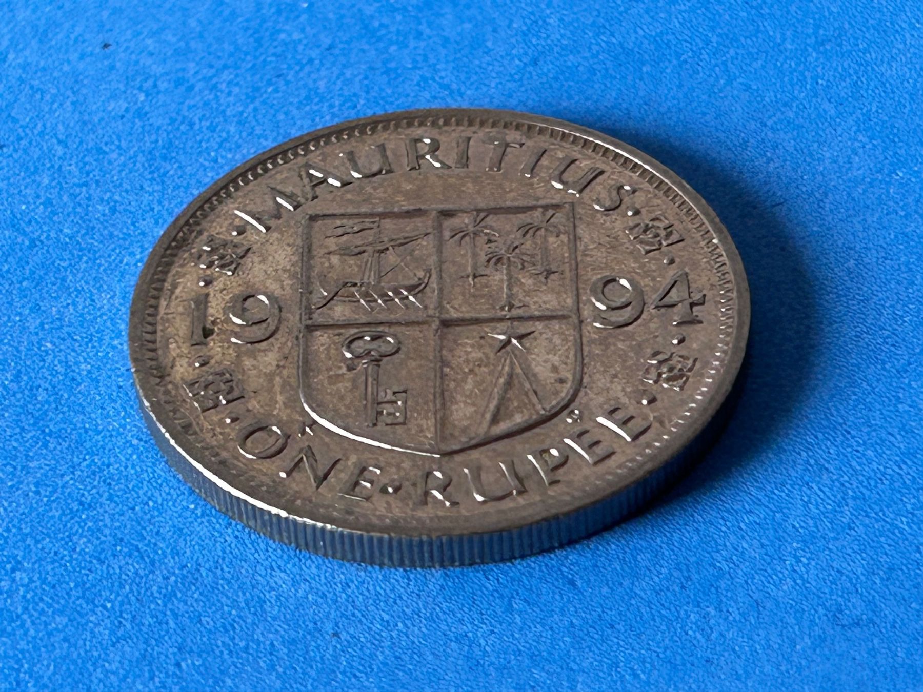 Alle Münzen: Mauritius - 1 Rupee 1994 – Gebraucht aus Corcelles NE von AJKader 2