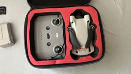 DJI Mini 3 Pro mit Zubehör und Tasche