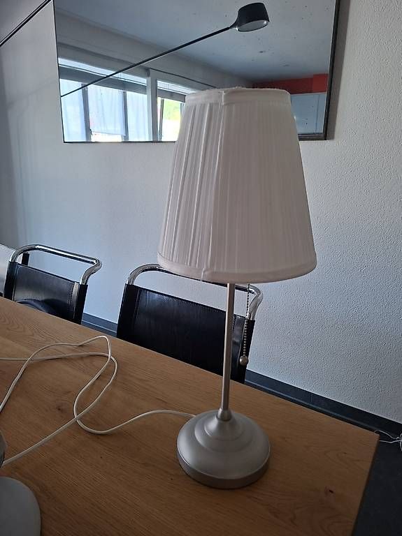 Lampade: Nachttischlampe mit weissem Schirm – Usato da Pfäffikon SZ venduto da nat_5z86 3