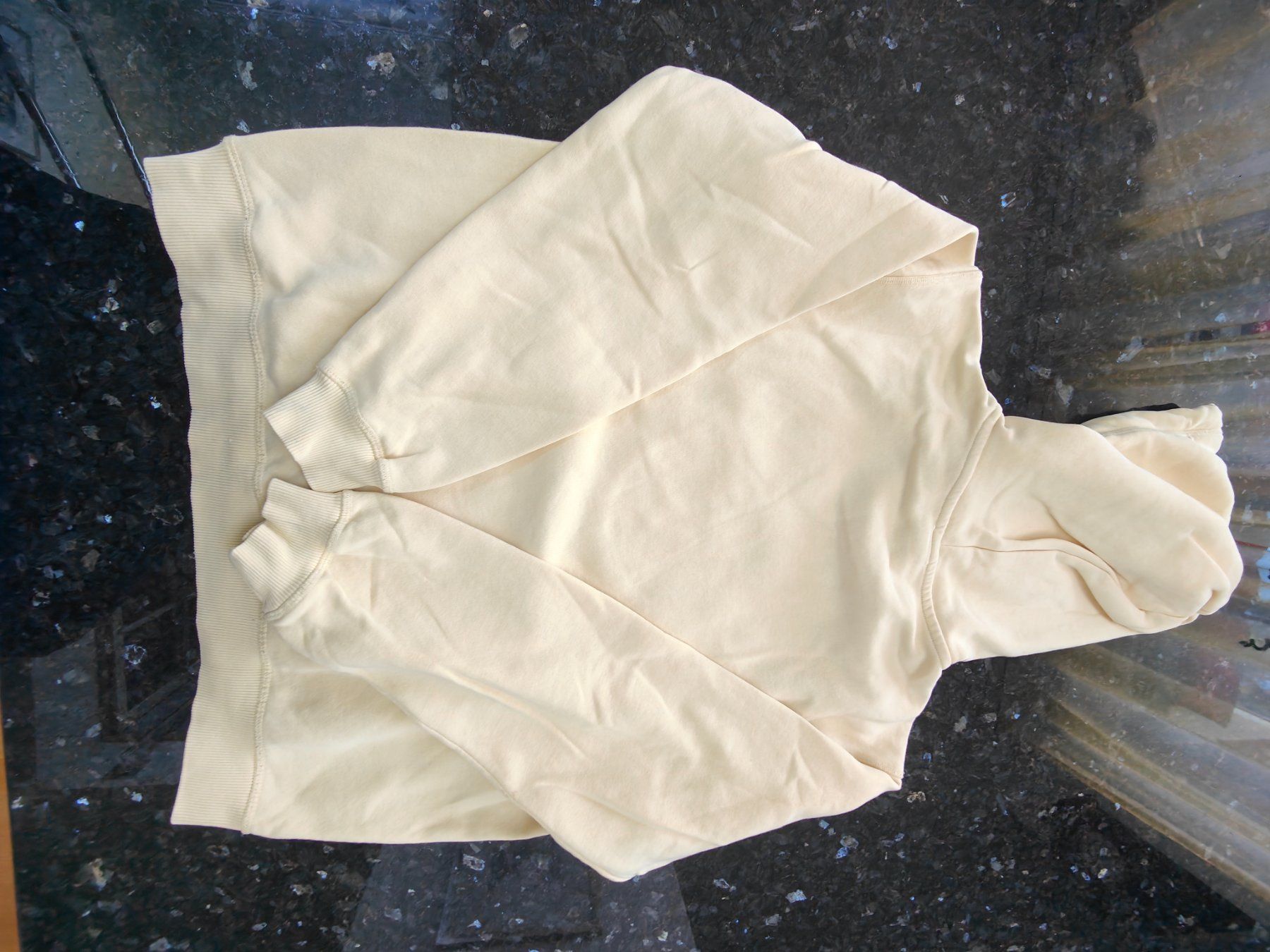 H&M Maglioni & Felpe: Hoody – Usato da Zürich venduto da Mumpfi9 1