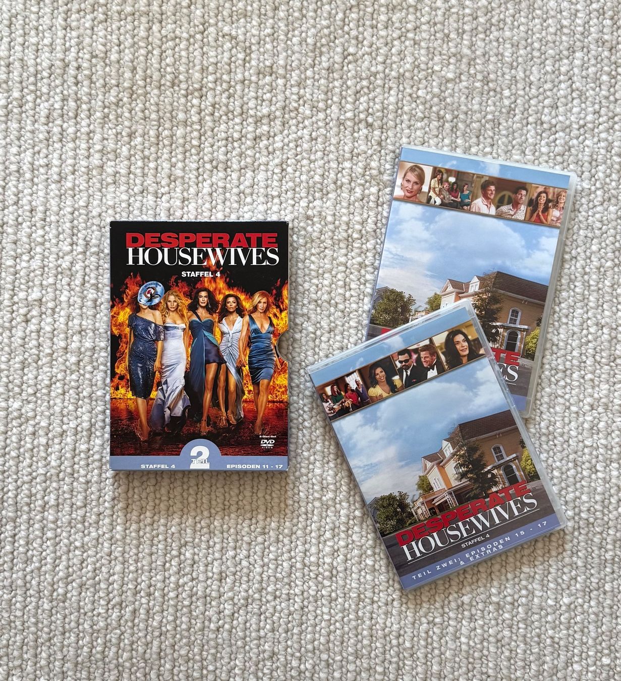 Tutti i DVDs: DVD  Desperate Housewives Saison 1-2-3-5 – Nuovo (secondo la descrizione) da Genève venduto da fto_sz8d 4