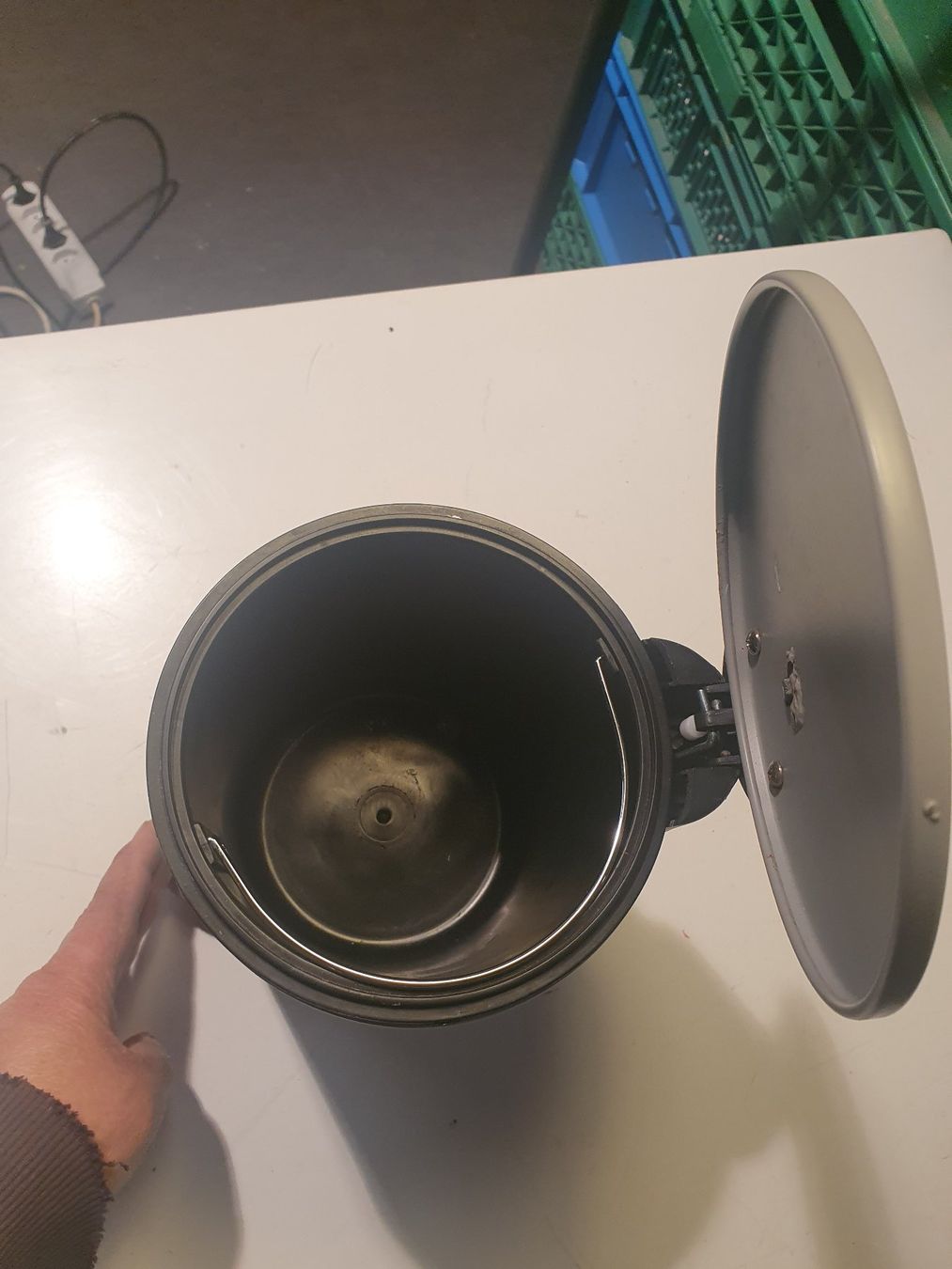 Abfalleimer: WC-Kübel grau – Gebraucht aus Zürich von loosebone 3