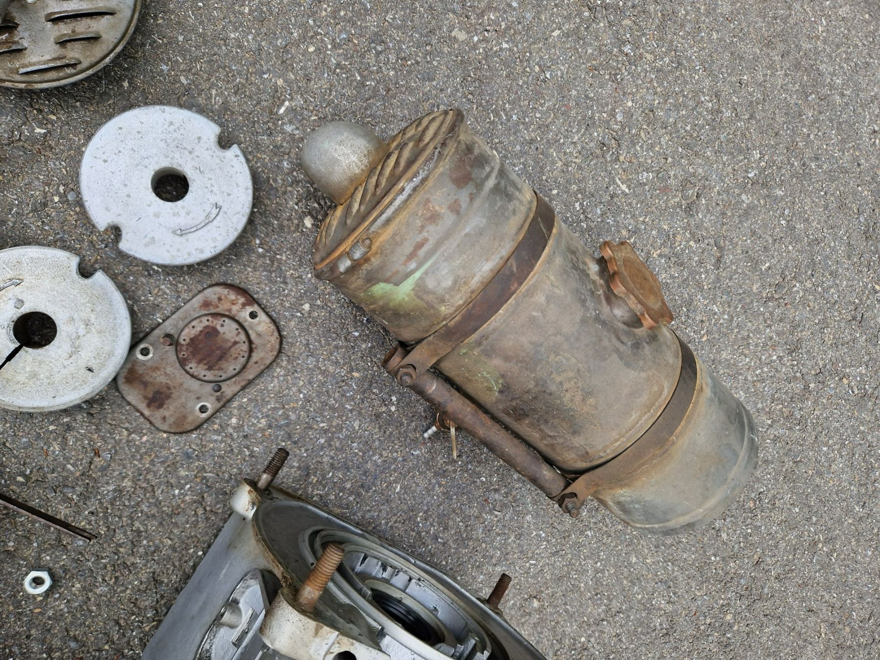 Aebi Trattori: Motorenteile Universal Motor Typ 10, Aebi Motormäher – Difettoso da Dürnten venduto da Bachtel84 4