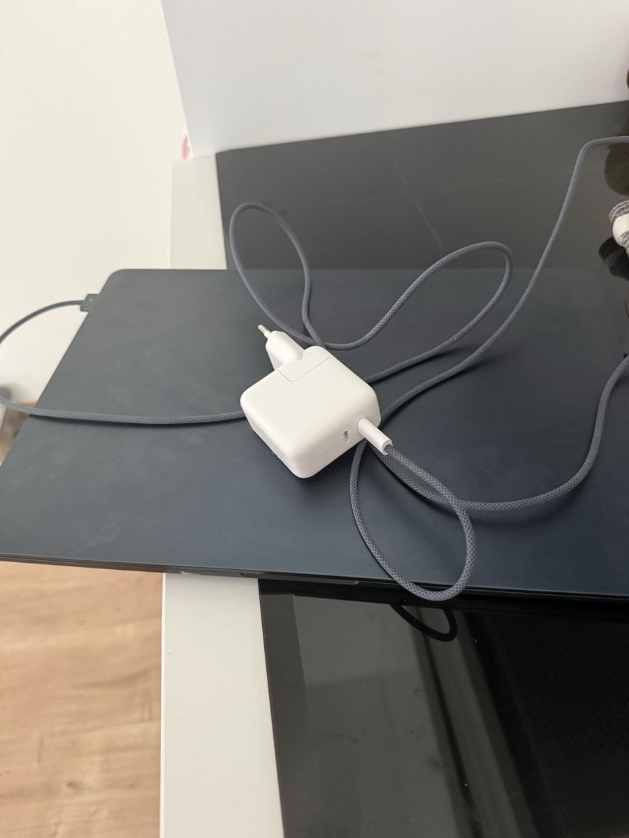 Apple Notebook: MacBook Air 15" M3 2024 - Top Zustand – Usato da Oberentfelden venduto da trikodinho 2