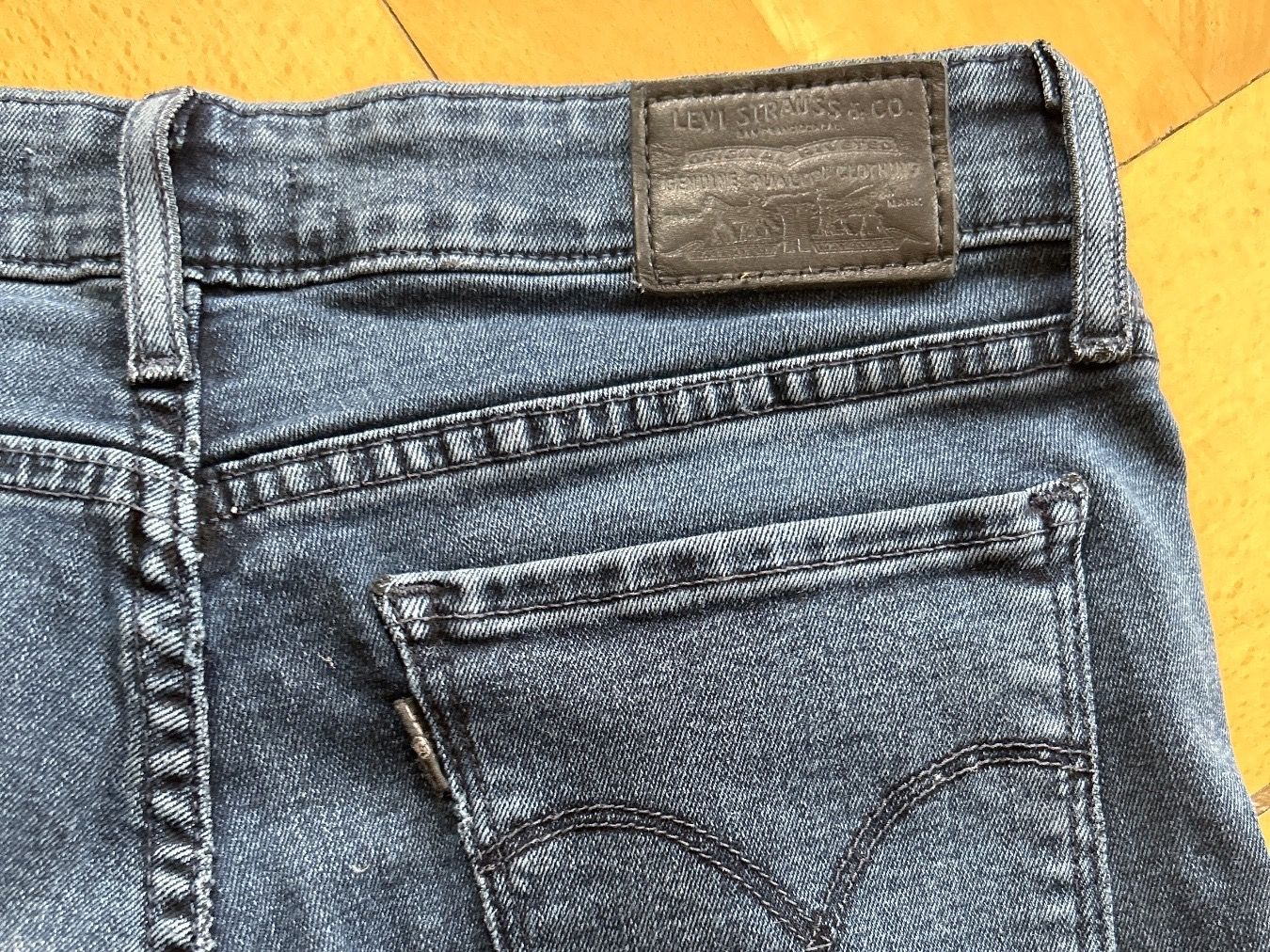 Levi's Jeans: Levi’s 27x32 – Usato da Muralto venduto da kar_ft6r 5