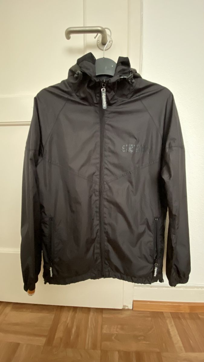 Superdry Giacche: Windbreaker Jacke – Usato da Luzern venduto da stefania71 1