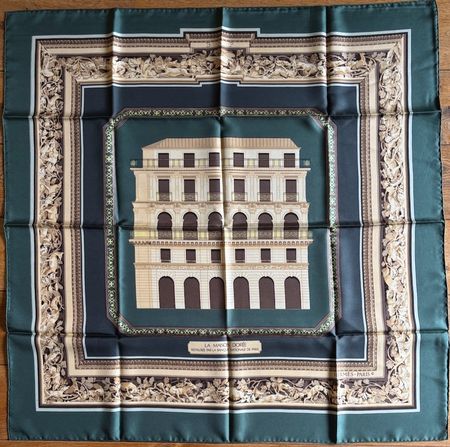 Foulard vintage HERMES « LA MAISON DOREE » (BNP), E.S. 1976