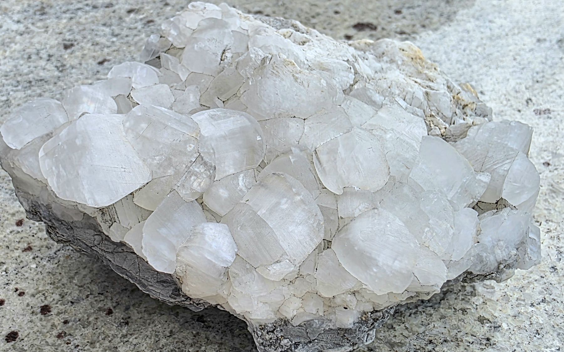 Minerali & Pietre curative: Periklin mit Apatit / Adular / Calzit  – Usato da Glis venduto da nbu_65ys 5