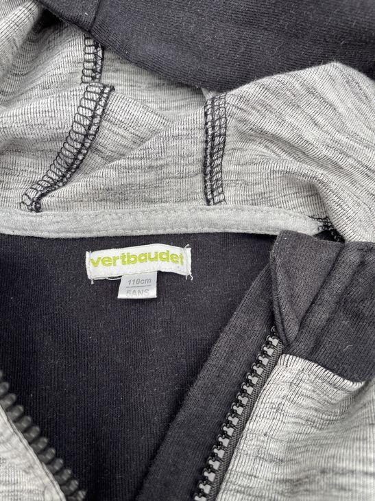Jacken & Mäntel: Junge Fleece Jacke Vertbaudet 110 – Gebraucht aus Bergdietikon von antovale 1