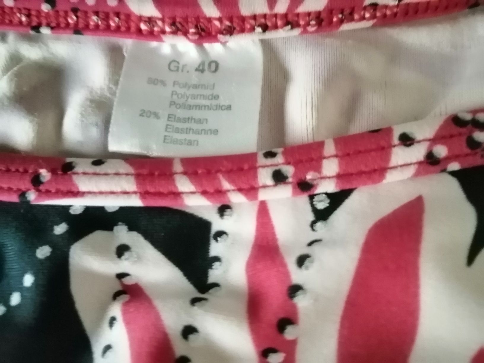 Badekleider & Bikinis: Bikinihose Gr. 40 schwarz pink Blumenmuster – Gebraucht aus Honau von holunder3 1