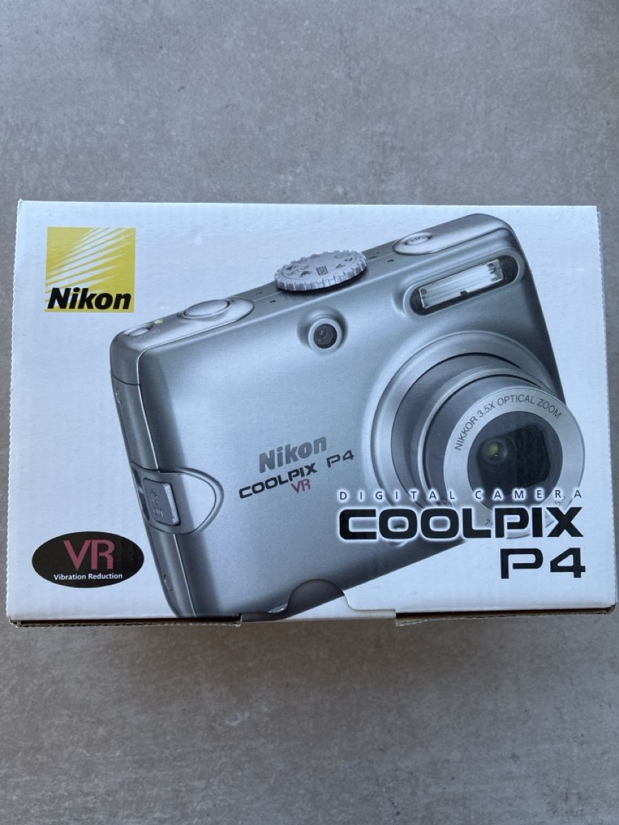 Coolpix Appareil photo: Nikon Coolpix P4 Digitalkamera mit VR – D'occasion à Bettlach par Brissoni 1