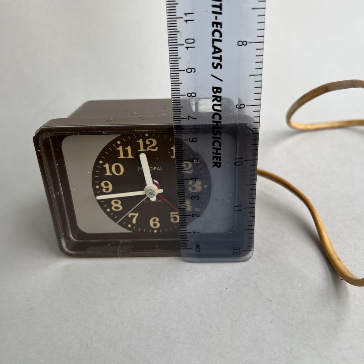 Sveglie: Vintage German Midcentury Alarm Clock – Usato da Genève venduto da Kookiek 8