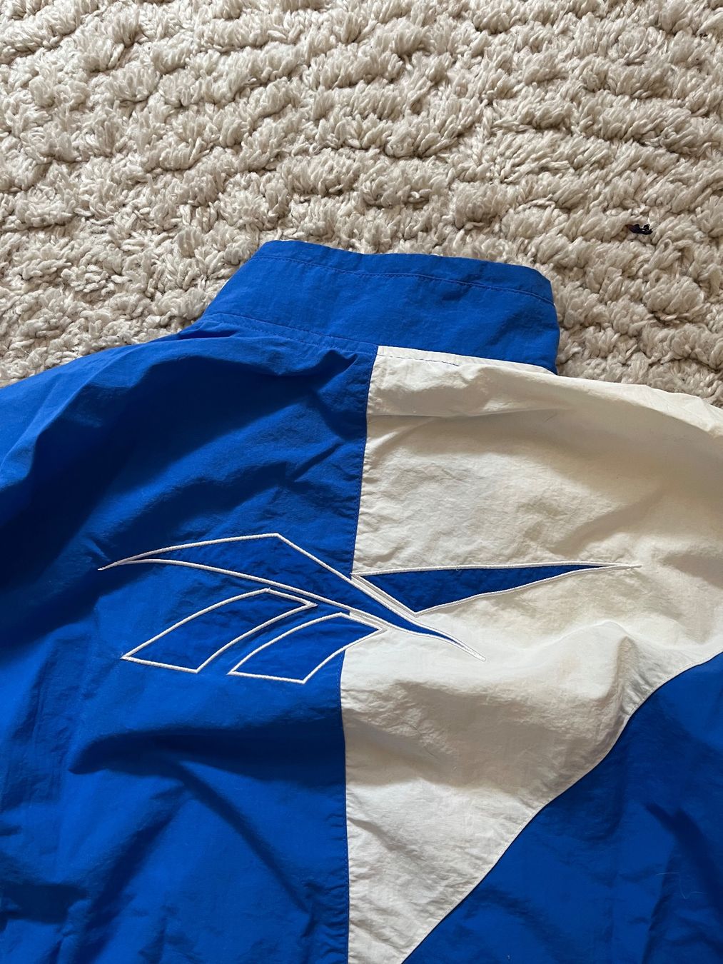 Reebok Giacche: Reebok Jacke, Grösse M, Top Zustand – Usato da Chur venduto da lea_qg88 4