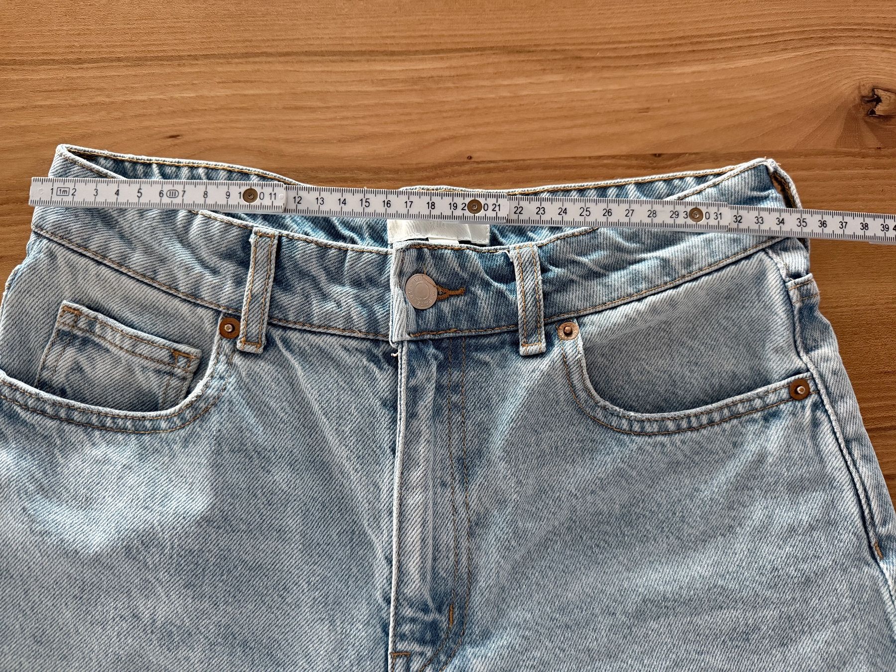 H&M Jeans: Helle H&M Jeans Shorts, Gr. 36 – Usato da Schenkon venduto da NaBr 3