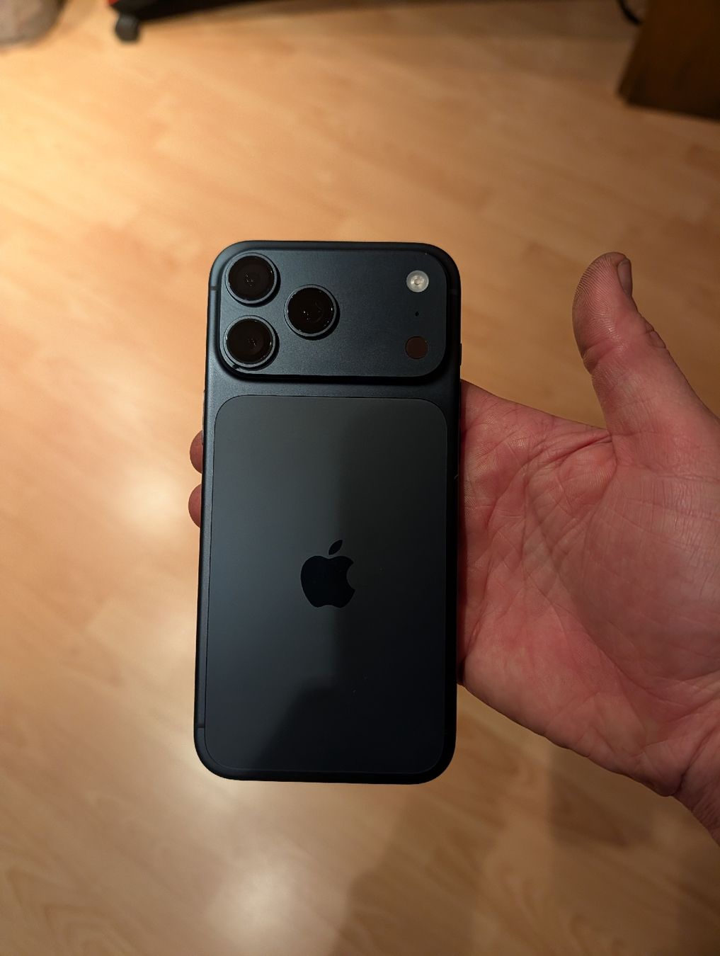Apple Portables: Iphone 17 Pro Max – Neuf (Voir description) à Eglisau par T.K.. 1