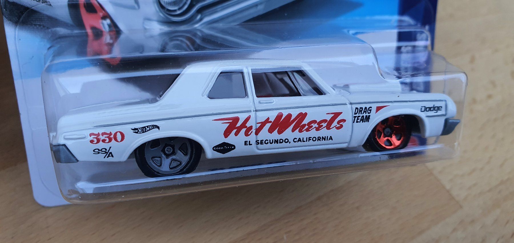 Hot Wheels Modellini d'auto: Hot Wheels 2026 E  1964 DODGE 330 – Nuovo e nell'imballaggio originale da Horgen venduto da Wing27 2