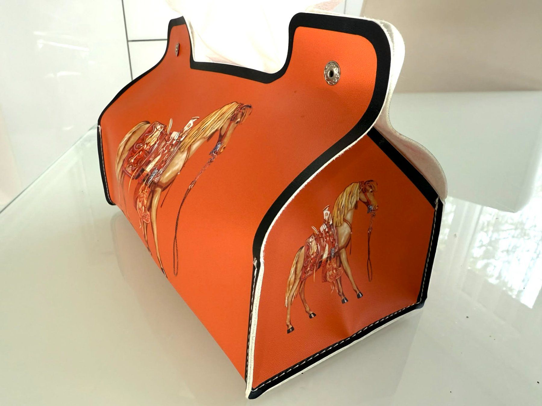 Recipients et similaires: Pferde-Motiv Taschentuchbox – D'occasion à Bern par Miraitrading 2