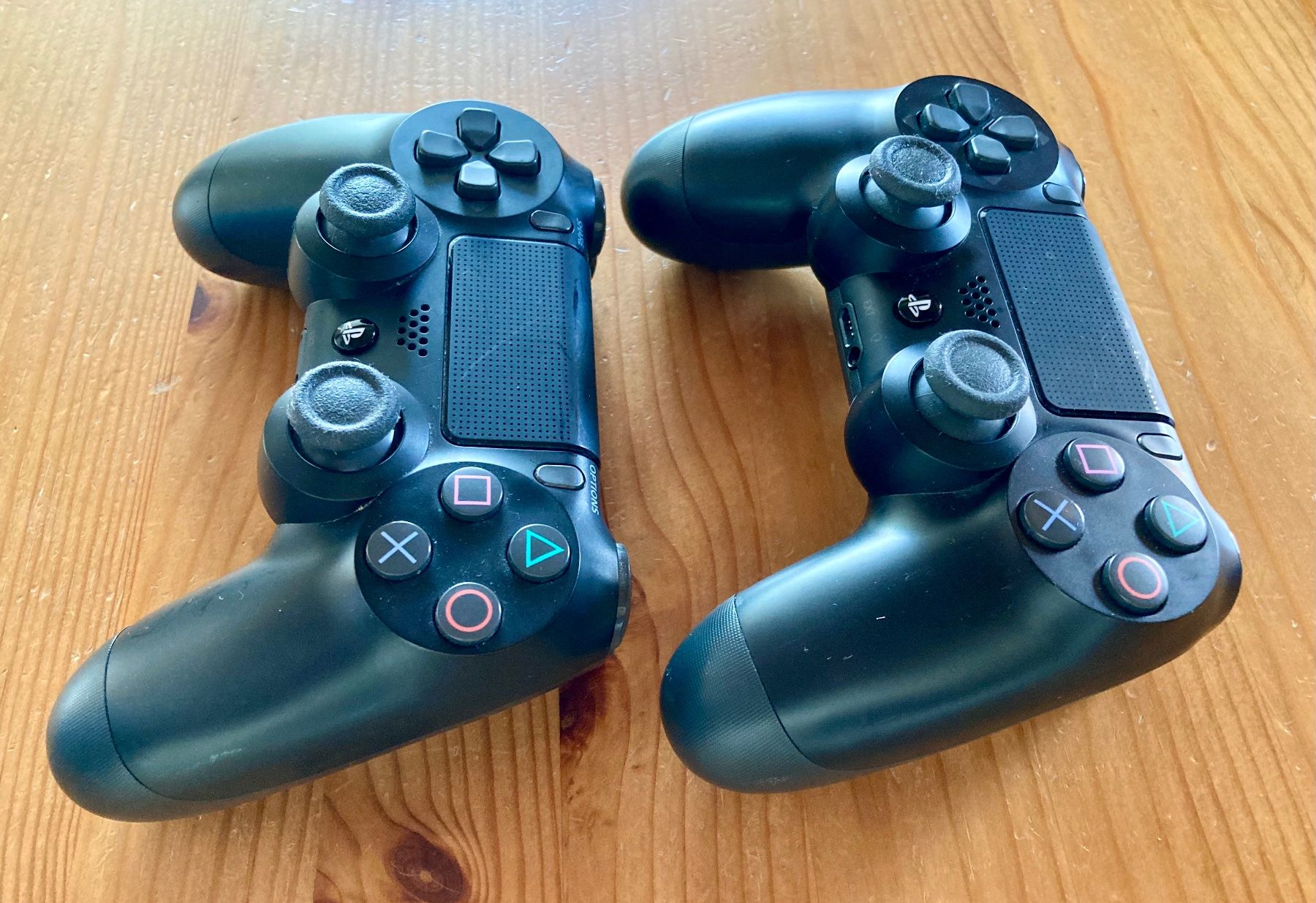 Sony Controller: 2x Dual Shock Controller - PS4 – Difettoso da Zürich venduto da Djmotionch 4