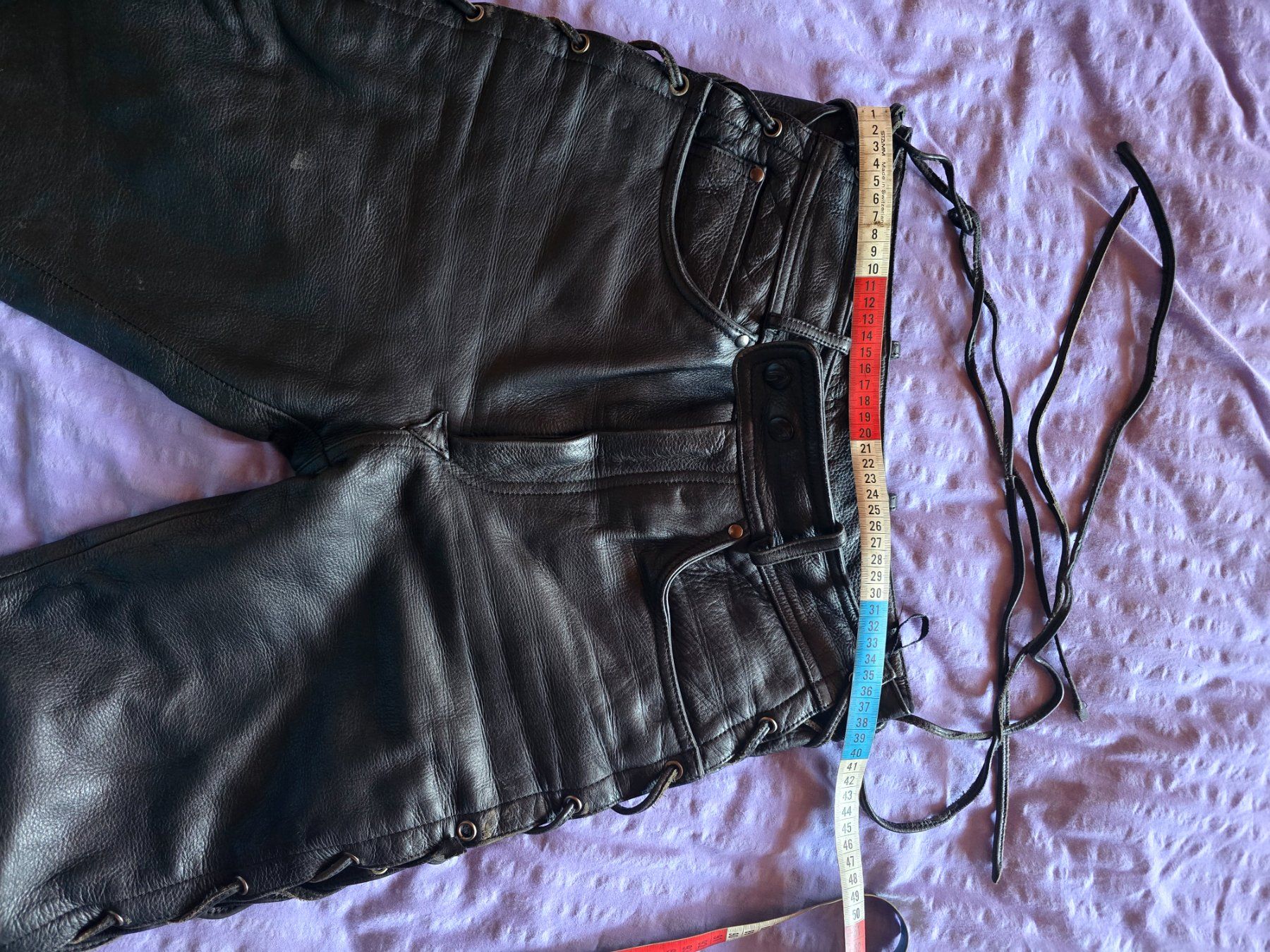 Pantaloni: Motorrad- Lederhose – Usato da Frutigen venduto da Amber19617 1