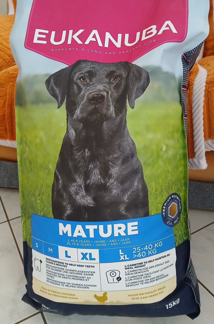 Futter: Eukanuba mature L-XL (5 ans +) Poulet, 15 kg – Neu und originalverpackt aus Le Brassus von bla_7wxg