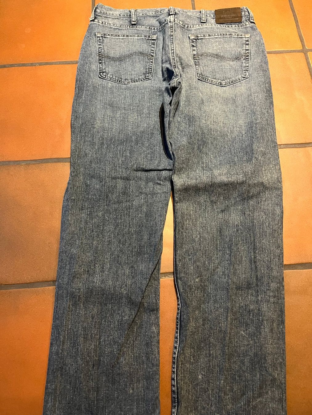 Lee Jeans: 2 Paar Jeans Lee Grösse 38x32 – Usato da Rechthalten venduto da Cheech2 3