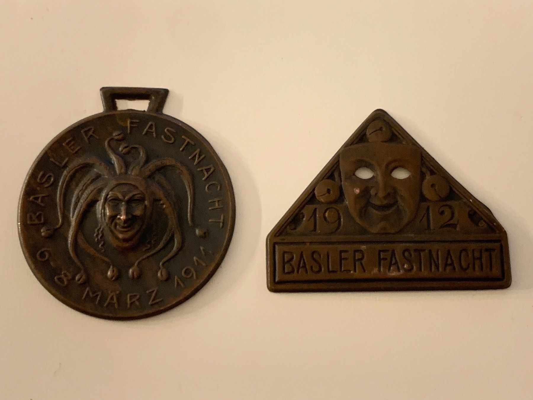 Placchette & Badge: Fasnacht Basel KUPFER 1911 + 1912 ** – Usato da Basel venduto da fasnachtsoutlet1965
