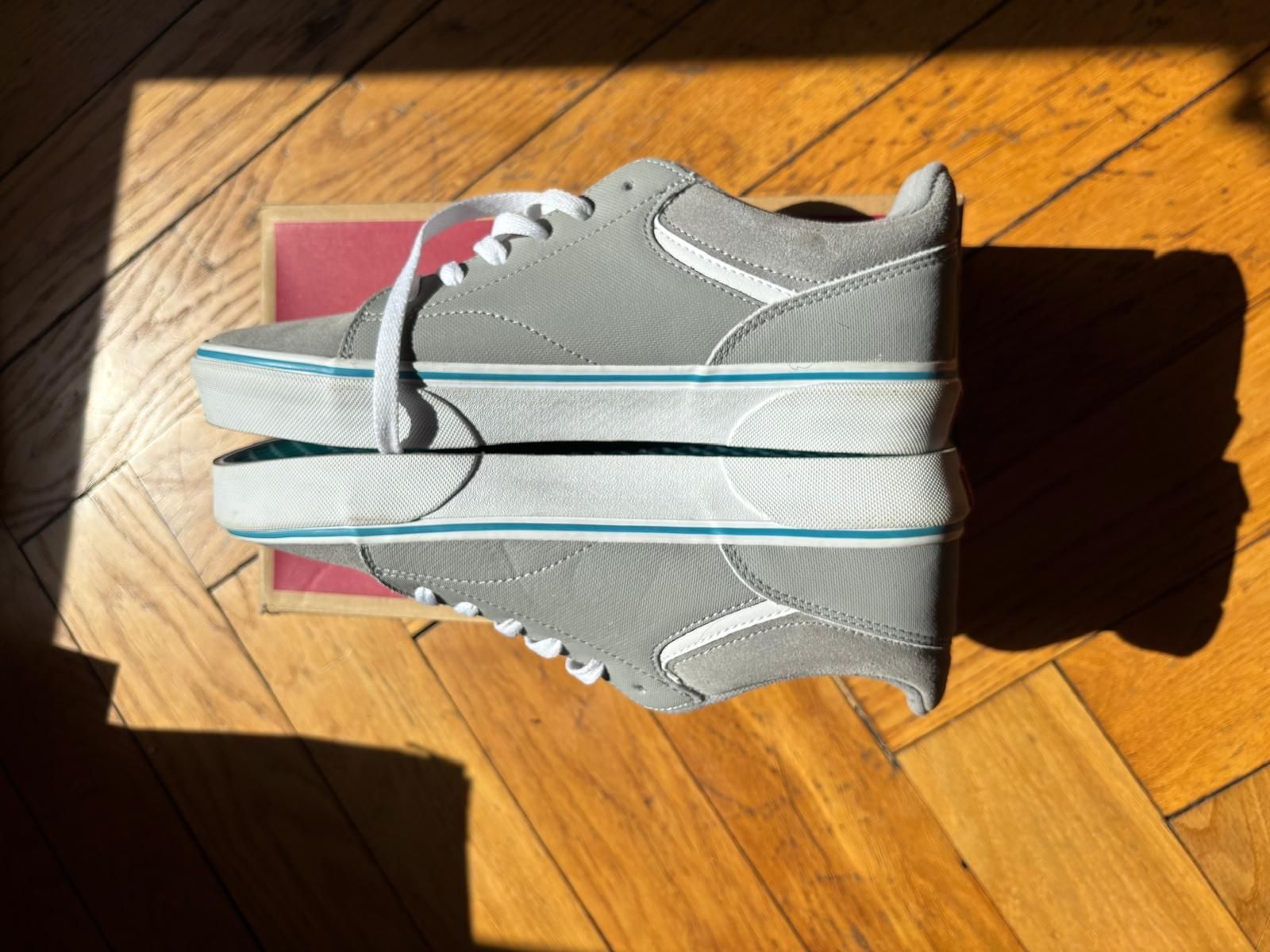 Herrenschuhe: Vans grise – Neu (gemäss Beschreibung) aus Genève von nun_7fjx 1