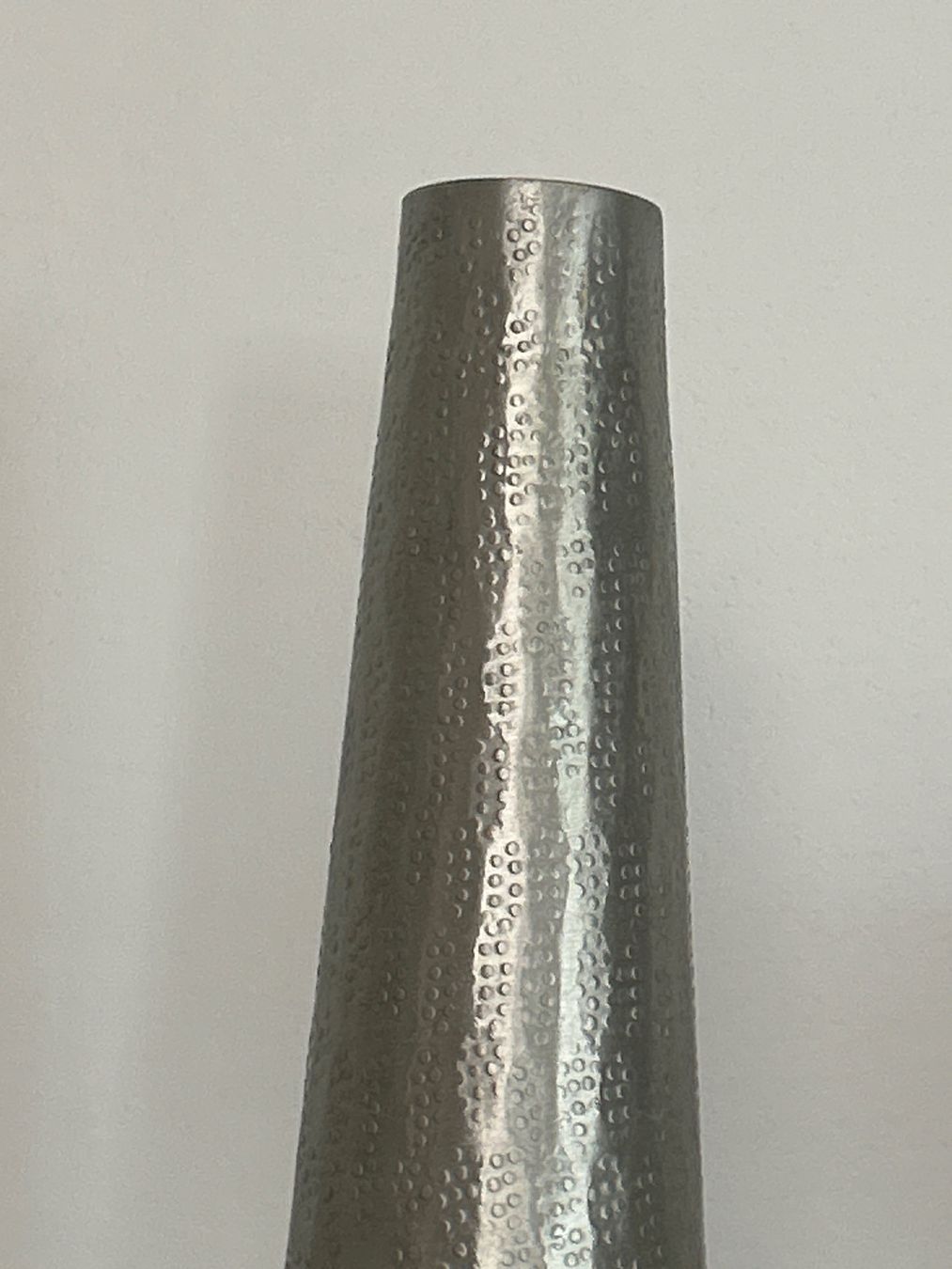 Vasi & Recipienti: Grosse Aluminium Statement Vase 51 cm modernes Design Boho – Usato da Regensdorf venduto da Spyke55 1