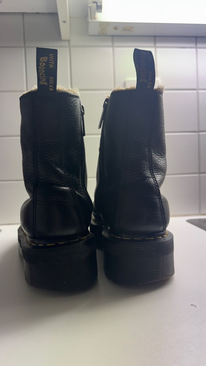 Dr. Martens Scarpe da donna: Dr. Martens boots JADON FUR LINED 38 size – Usato da Aeschi b. Spiez venduto da dar_sjp8 4