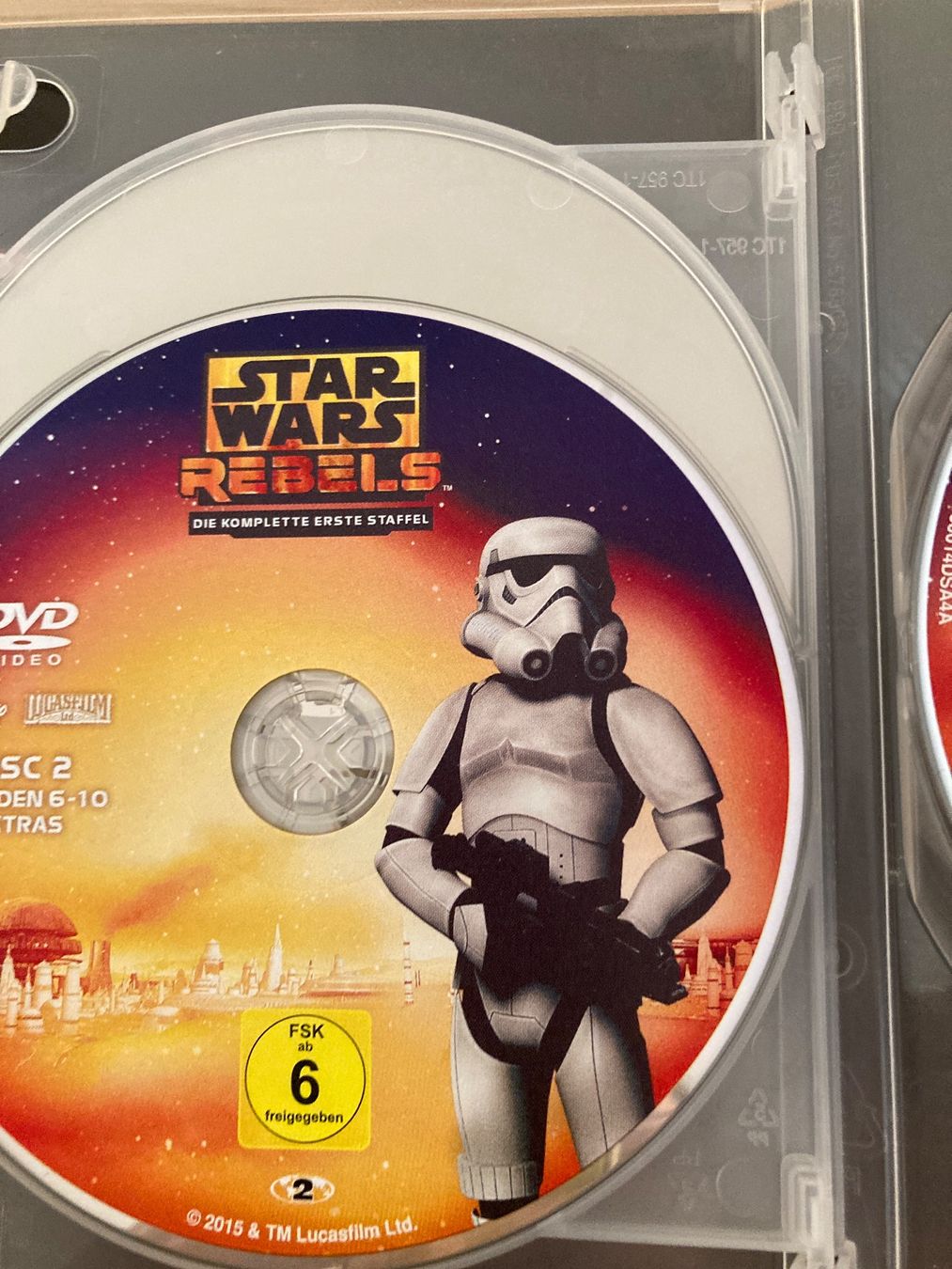 Tutti i DVDs: Dvd: Star Wars Rebels. Komplette 1. Staffel – Usato da Basel venduto da AufeinenBlick 3