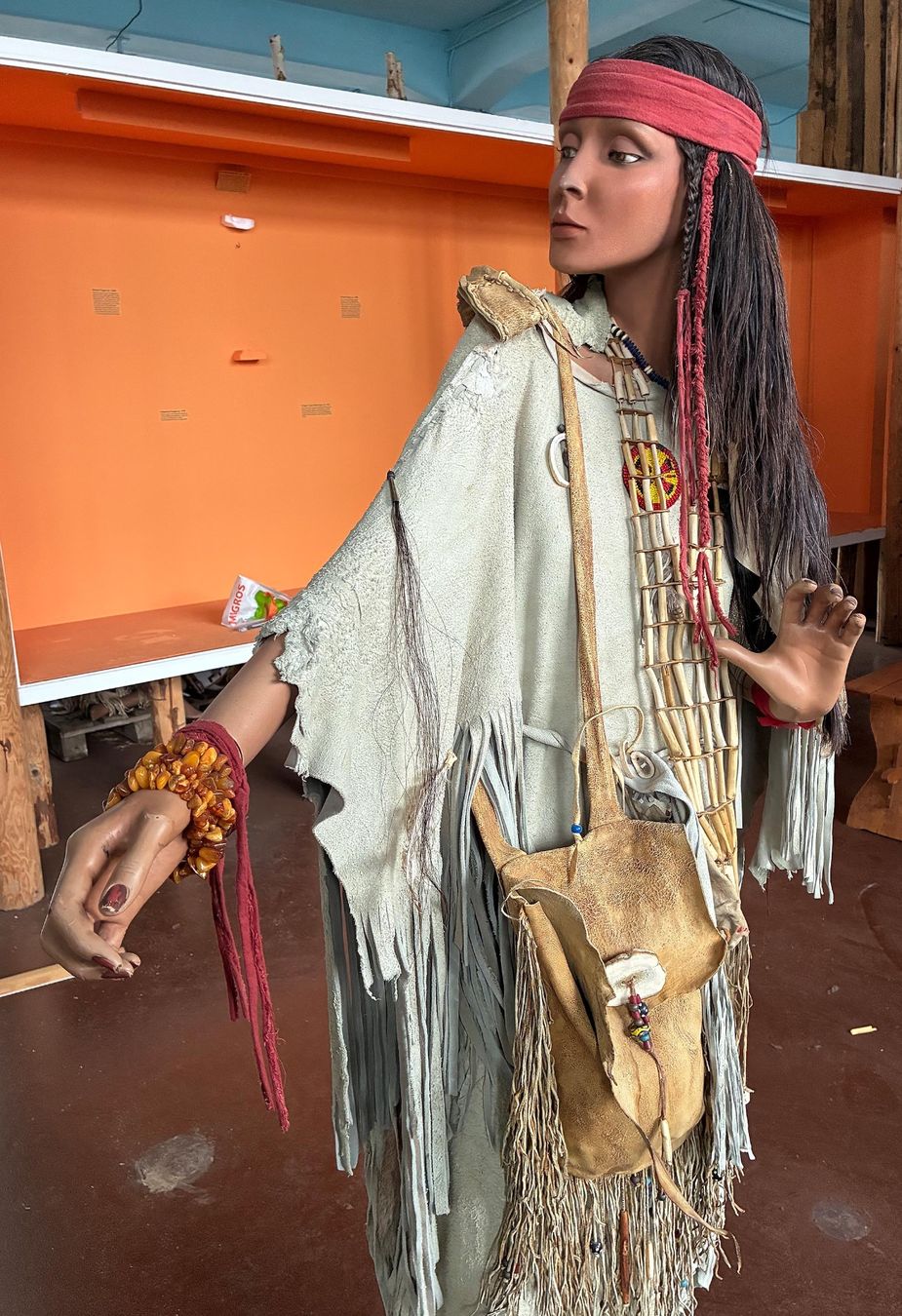 Statuette: Indianerin Blackfoot – Usato da Bäretswil venduto da robsonantik 4