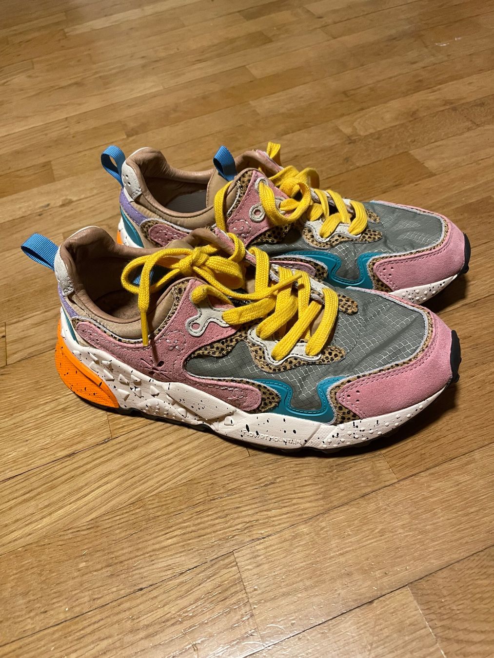 Scarpe da uomo: flower mountain 37 – Nuovo (secondo la descrizione) da Wettingen venduto da Sonnenkuss 2