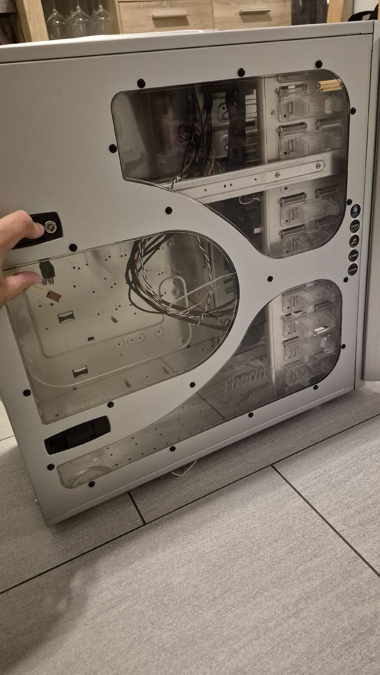 Thermaltake Custodie: thermaltake armor big case – Usato da Léchelles venduto da sim7891 1
