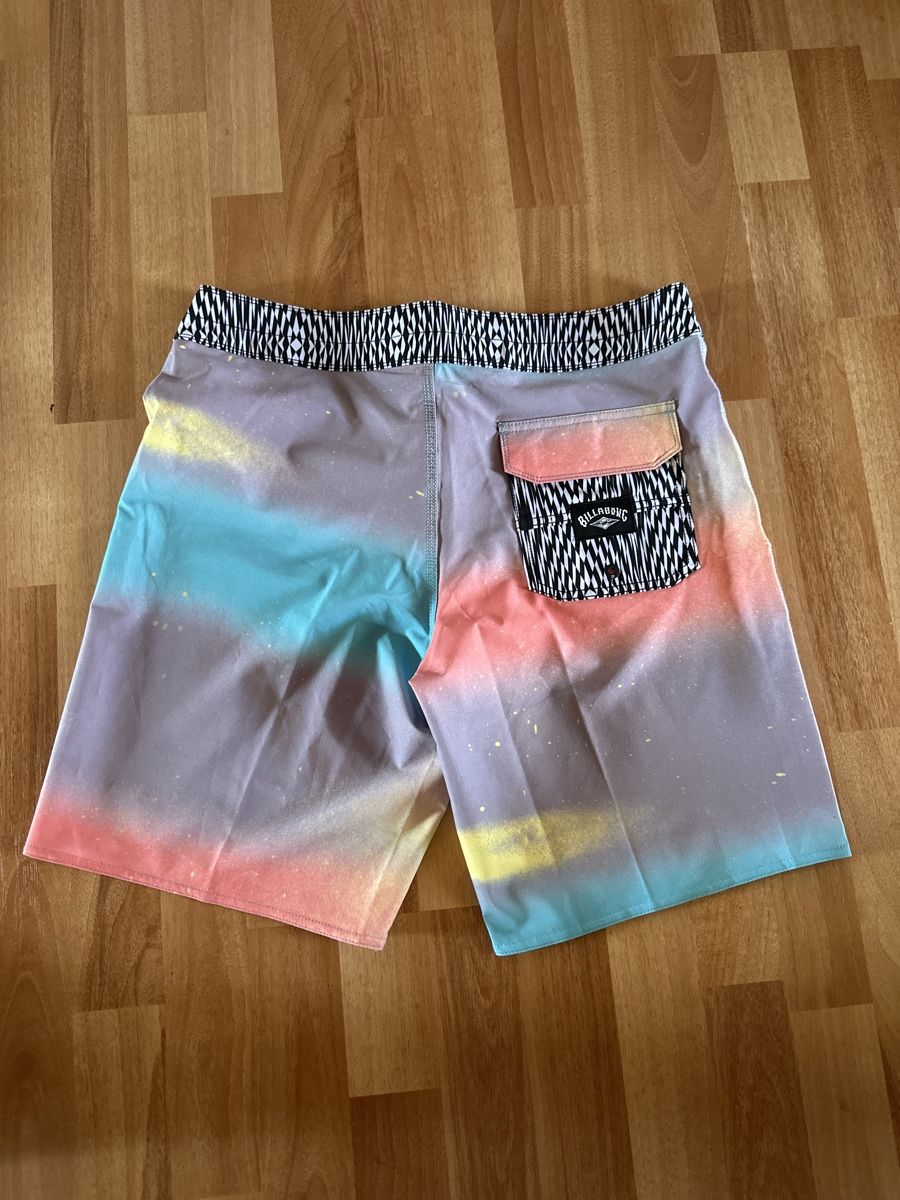 Billabong Costumi da bagno: Billabong Badehose Gr. 31 einf. Bundweite 41 cm neu – Nuovo e nell'imballaggio originale da St. Gallen venduto da mai_gd7k 1