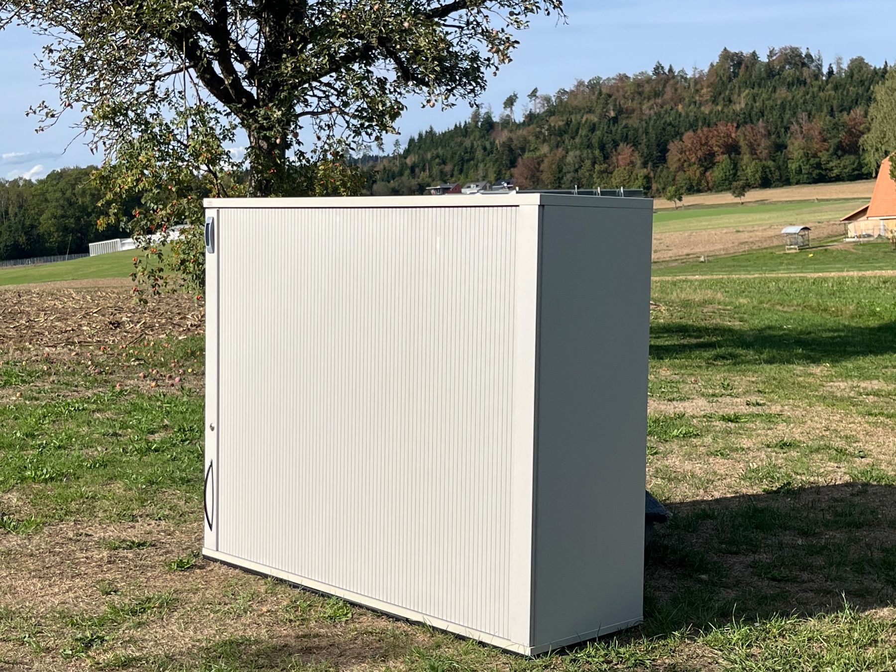 Schränke: Büromöbel mit Rolltüre – Gebraucht aus Allmendingen b. BE von juair 2