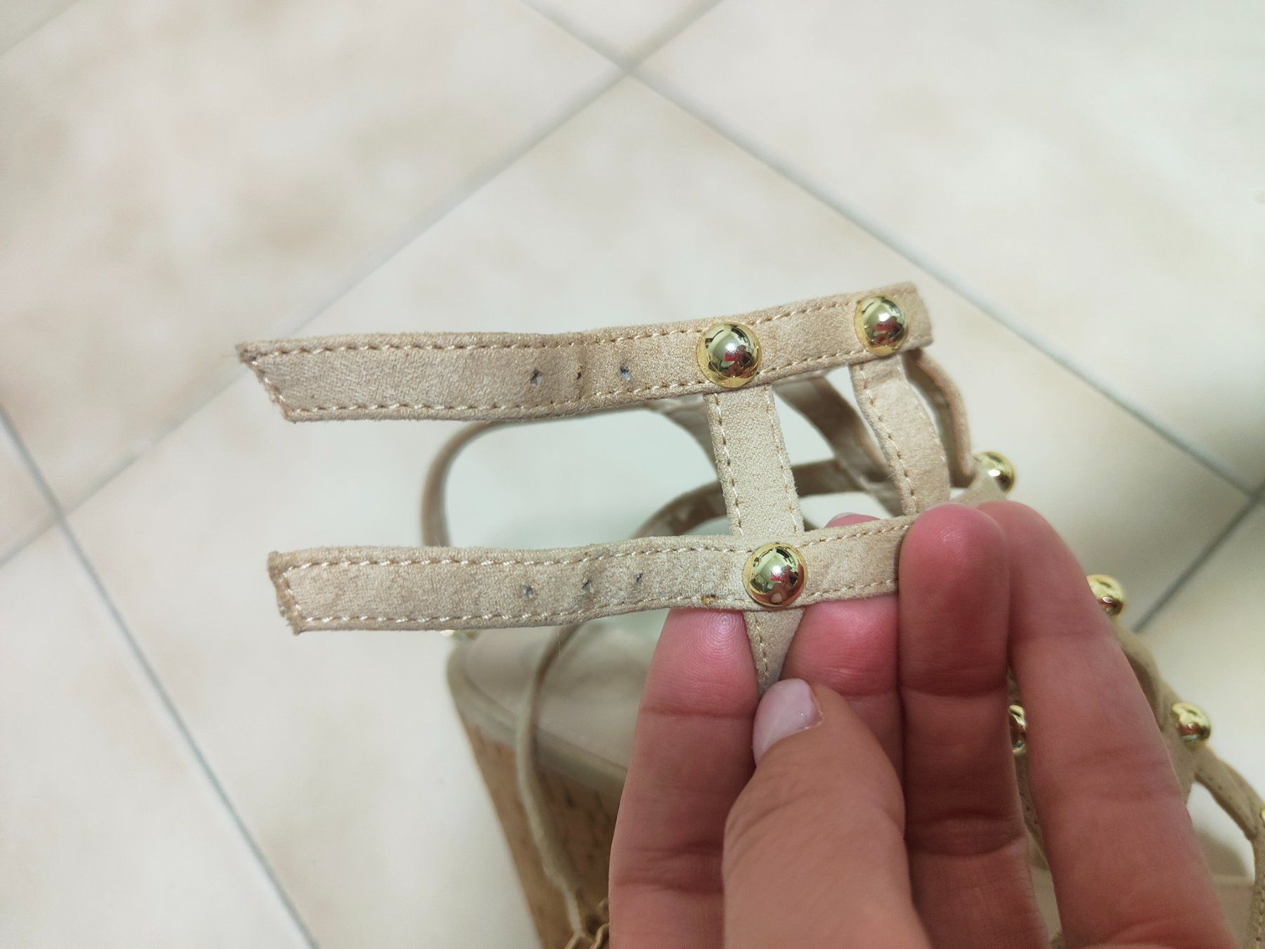 Guess Scarpe da donna: Zeppe Guess misura 39 – Usato da Coldrerio venduto da ivi_g8gb 9