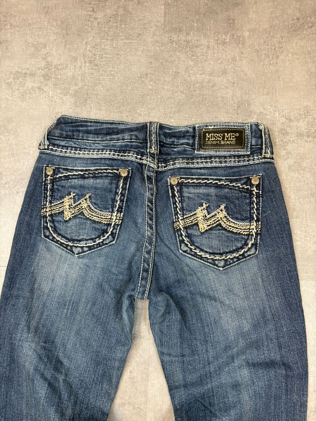 Jeans: Miss Me Bootcut Jeans - Grösse M/28 – Nuovo (secondo la descrizione) da Werdenberg venduto da hase.vintage 4
